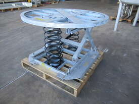 Pallet Lifter, Capacity: 2000kg. - picture0' - Click to enlarge