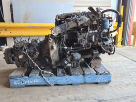 Isuzu NPR200 Engine Parts - picture1' - Click to enlarge