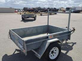 Custom 6X4 Trailer - picture2' - Click to enlarge