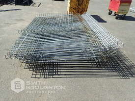 PALLET COMPRISING OF ASSORTED METAL POOL FENCING - picture2' - Click to enlarge