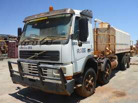 VOLVO SINGLE CAB WATER TRUCK - picture0' - Click to enlarge