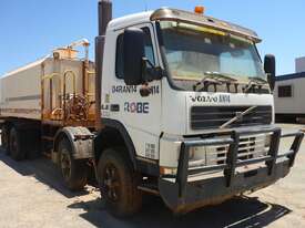 VOLVO SINGLE CAB WATER TRUCK - picture0' - Click to enlarge