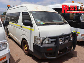TOYOTA HIACE COMMUTER MINI BUS - picture0' - Click to enlarge