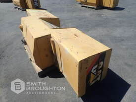 CATERPILLAR FUEL TANK TO SUIT D10T CRAWLER TRACTOR - picture0' - Click to enlarge