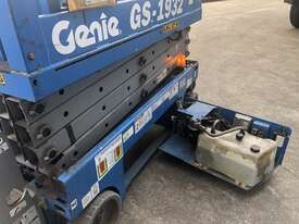 GS1932 Scissor Lift - picture2' - Click to enlarge