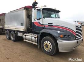 2003 Mack CX Vision - picture0' - Click to enlarge