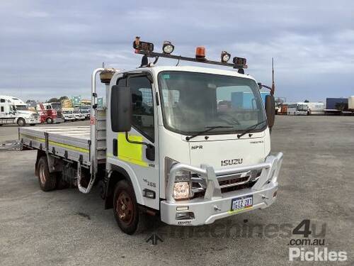 2017 Isuzu NPR 45-155