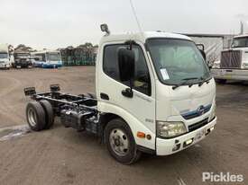 2012 Hino 300 Hybrid - picture0' - Click to enlarge