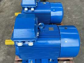 110 kw 150 hp 8-pole 740 rpm 415v 315L frame AC Electric Motor Mechtric Type Y2-315L-8E1 New  - picture0' - Click to enlarge