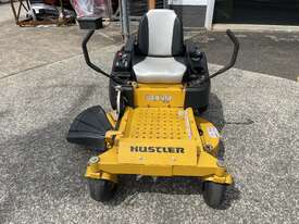 Hustler Raptor SD 42