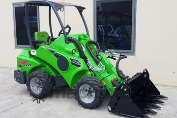 Avant 523 Mini Loader with 4in1 Bucket