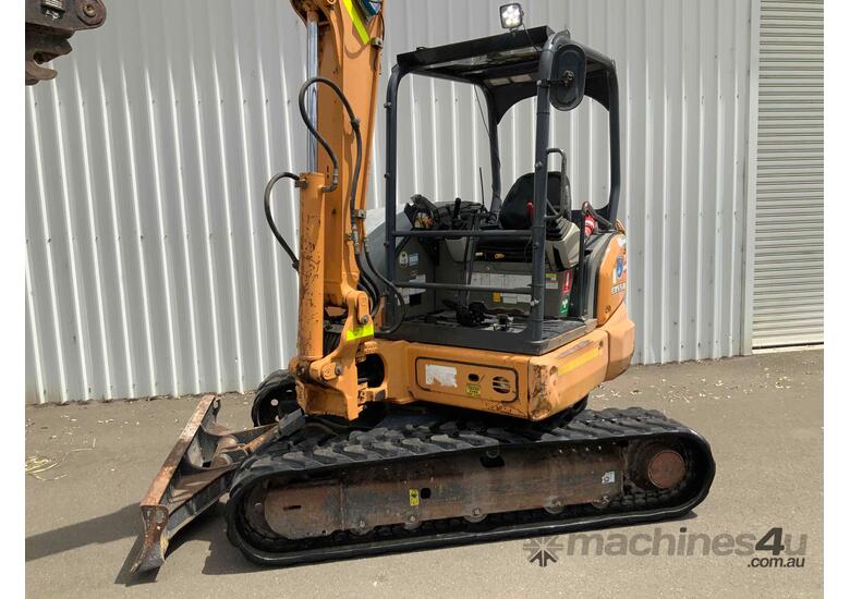 Used 2015 Case CX55B Excavator in , Listed on Machines4u