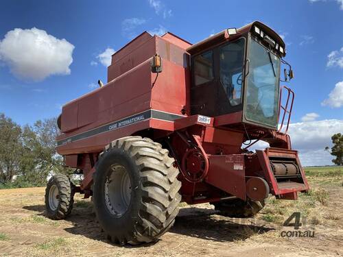 Case IH 1688 and 1010 30FT