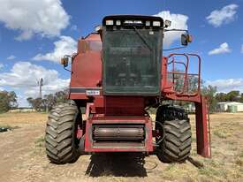 Case IH 1688 and 1010 30FT - picture1' - Click to enlarge