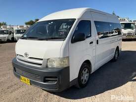 2006 Toyota Commuter 200 Series - picture0' - Click to enlarge