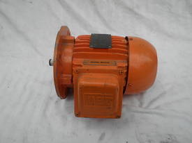 WEG KET8 / K8W22 3 PHASE ELECTRIC MOTOR 0.75kW - picture0' - Click to enlarge