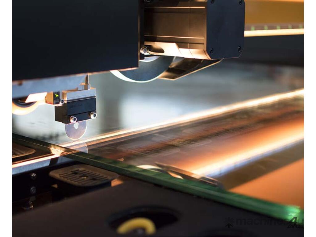 New 2023 TUROMAS TUROMAS LAM 500 Jumbo Laminated Glass Cutting Table Glass Cutting Machine in