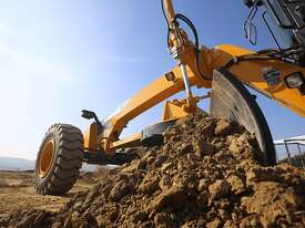 Grader 15.5T - Cummins Engine + Climate Controlled Cab - picture2' - Click to enlarge