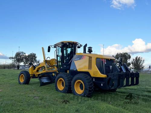 Grader 15.5T - Cummins Engine + Climate Controlled Cab