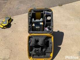 Surveying Equipment, Trimble Kit SPS730 Universal Total Station 71420042,Serial No: 7142004200000000 - picture0' - Click to enlarge