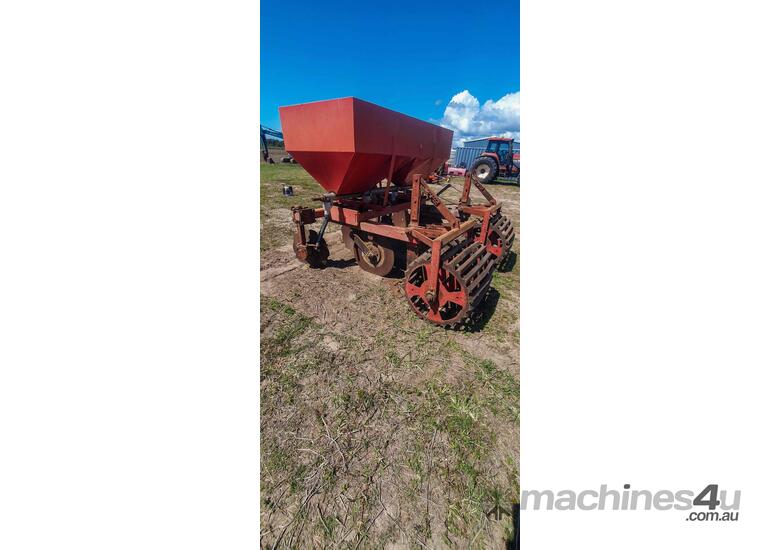 caption Hodge Trash Incorporator - Fertilizer