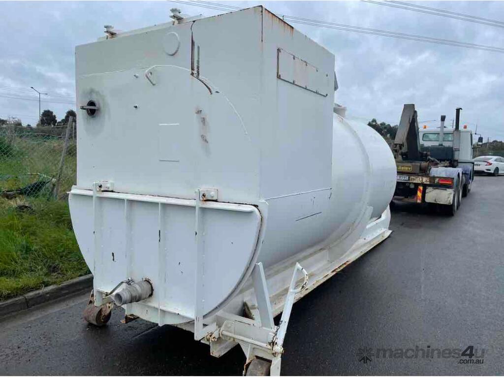 Buy Used Mecal Mecal Vacuum Interceptor Tank on Hooklift Vacuum Tanker
