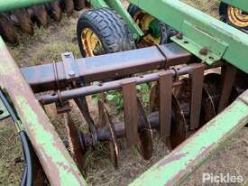 John Deere 331 offset disc plough. For further info contact Aaron Wilson 0477697453 - picture2' - Click to enlarge