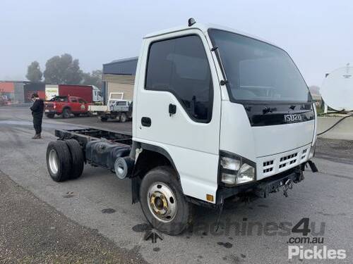 2007 Isuzu NPR Cab Chassis