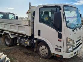 Isuzu NLR - picture0' - Click to enlarge