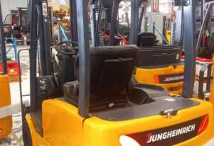 JUNGHEINRICH Refurbished Battery Electric Forklift with 4.8m Triple Mast