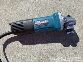 Unused Makita M9513B AC Angle Grinder - picture1' - Click to enlarge