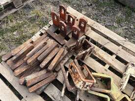 Parts for Cultivator Tynes - picture1' - Click to enlarge