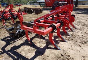 FARMTECH CZ-11-M CHISEL PLOUGH + PACKER ROLLER (11 TINE, 3.1M)
