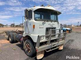 1975 Mack FR700 Cab Chassis Day Cab - picture0' - Click to enlarge