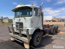 1975 Mack FR700 Cab Chassis Day Cab - picture1' - Click to enlarge