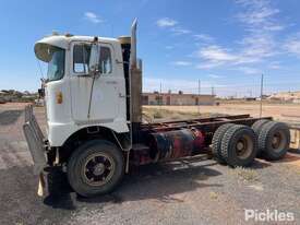 1975 Mack FR700 Cab Chassis Day Cab - picture2' - Click to enlarge