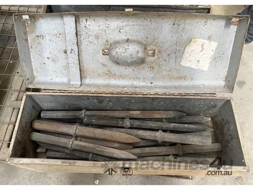 30 MM HEX JACK HAMMER POINTS IN TOOL BOX