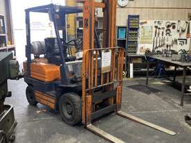 Forklift-counterbalance - picture1' - Click to enlarge