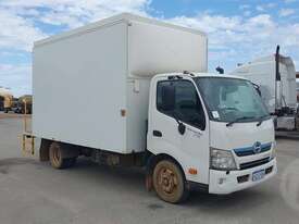 Hino Hybrid 300 - picture0' - Click to enlarge