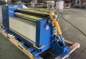 EXCELLENT PRE-BENDING CAPABILITY - 4 Roll Plate Bending Roller - 1.55m x 3.0mm