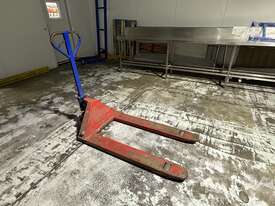 Pallet Jack - picture0' - Click to enlarge