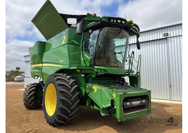 caption 2020 John Deere S790 Combines