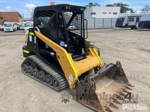 2017 ASV RT30 Skid Steer (Rubber Tracked)