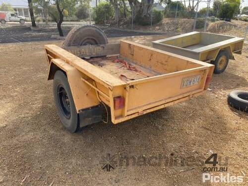 1985 Custom Made 6x4 Box Trailer