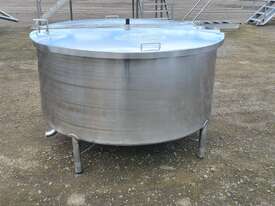 1350lt STAINLESS STEEL TANK, MILK VAT - picture1' - Click to enlarge