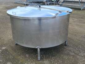 1350lt STAINLESS STEEL TANK, MILK VAT - picture2' - Click to enlarge