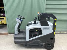 CLEANQUIP-NILFISK SW5500 DIESEL RIDE ON SWEEPER SECONDHAND - picture0' - Click to enlarge