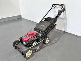 Honda HRU216 Push Mower - picture1' - Click to enlarge