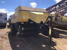 2008 New Holland BB960A Hay Baler - picture0' - Click to enlarge