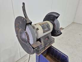 Detroit Bench grinder on stand - picture2' - Click to enlarge
